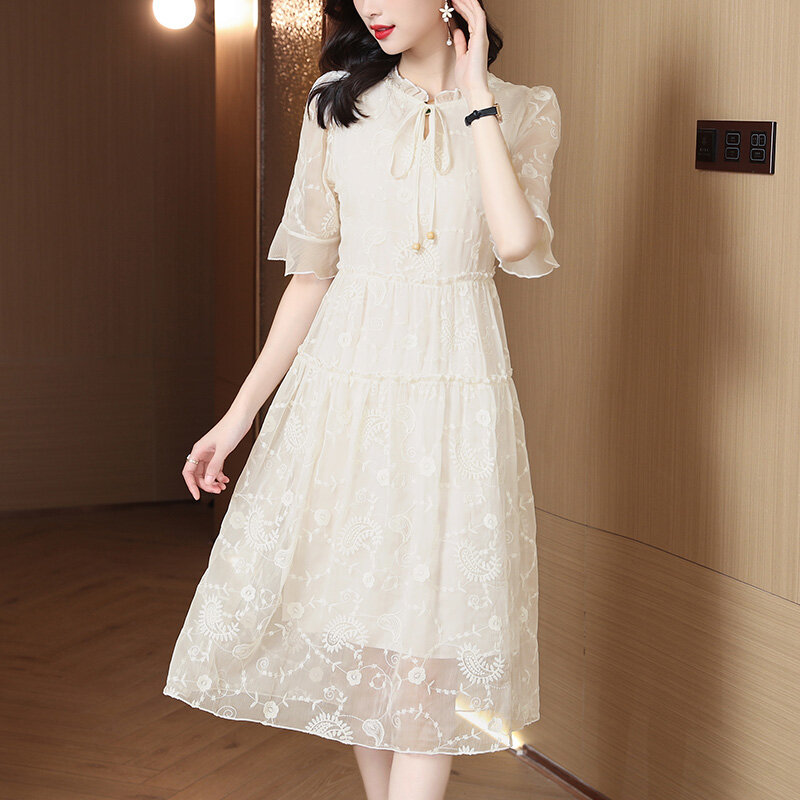 Silk dress summer temperament 2023 new heavy industry embroidery high-quality mulberry silk waist mid-length skirt