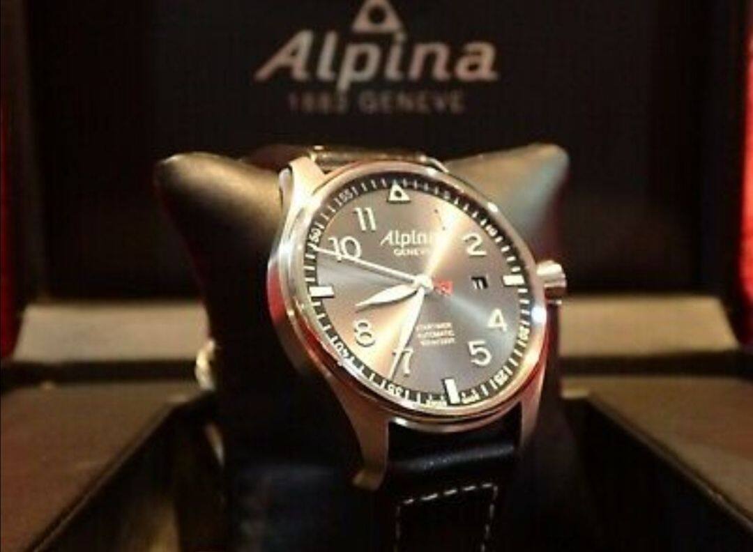 Alpina Startimer Pilot Automatic Sunstar Wristwatch New in Box