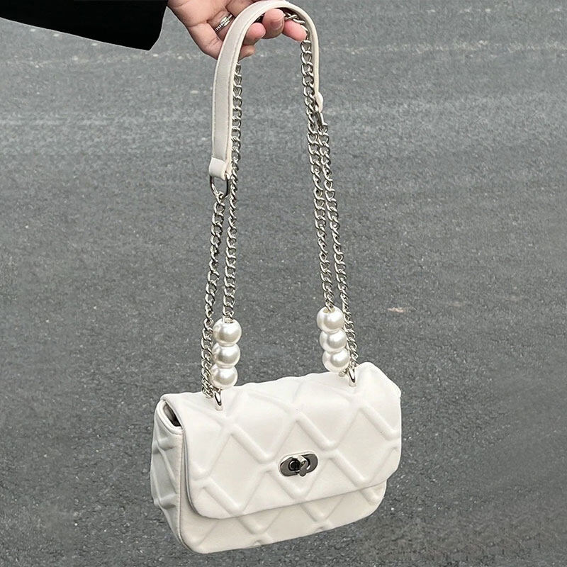 Deere Jack Fashion The same popular small ck women's bag new rhombus pearl chain bag Messenger white bag