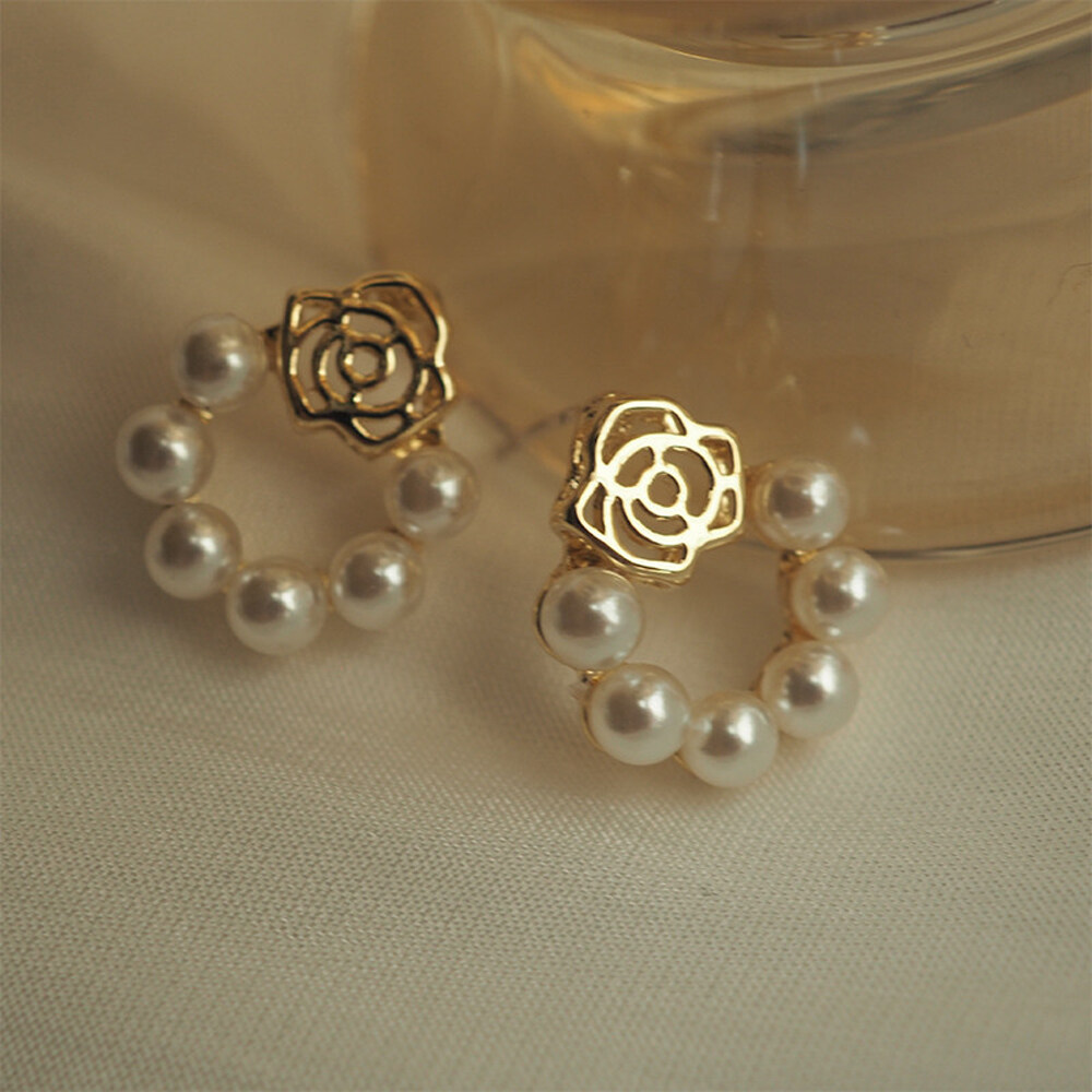 Elegant Pearl Earrings Women Personality Stud Earrings Jewelry Accessories 