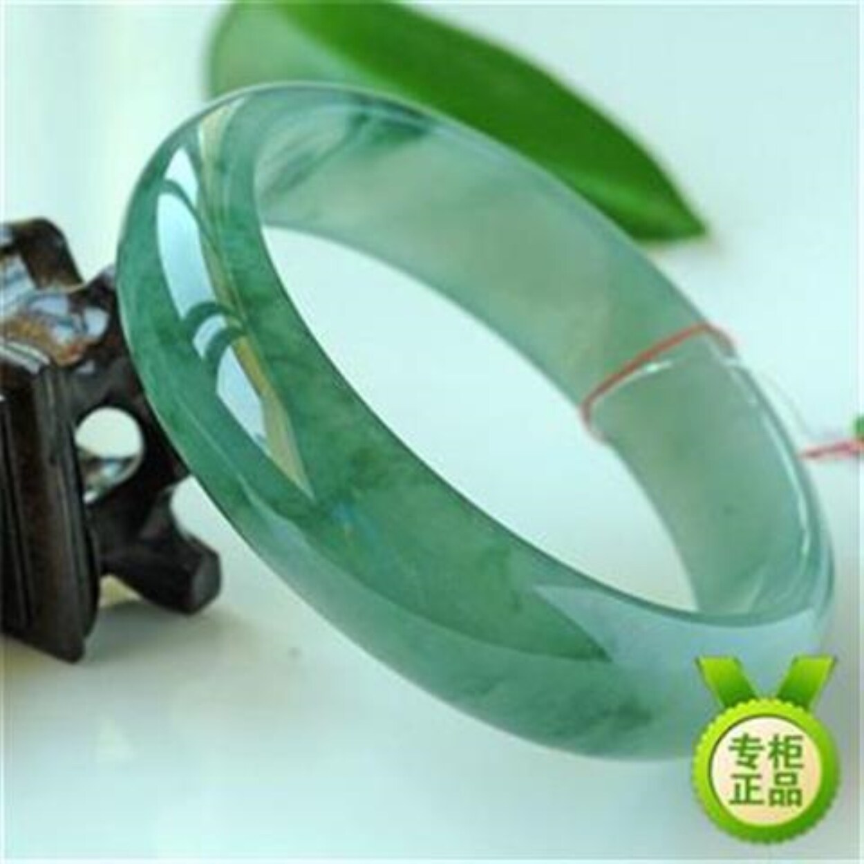 Female natural jade bracelet myanmar ice waxy kind of light green with green wave flower bracelet violet drifted the imperial concubine Yang green jade hand bracelet