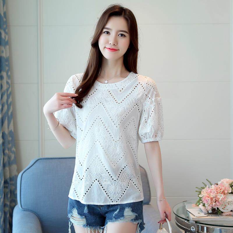 AFEG new Korean version of the white short-sleeved hook flower hollow solid color blouse