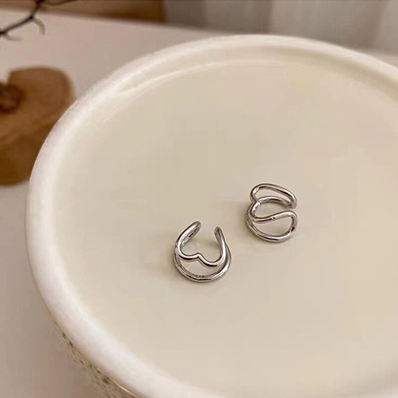 Fashion Angel Girl INS Korea Style Silver Color Earring For Student Simple Design Heart-shaped Ear Clips For Ladies Jewelry Gift