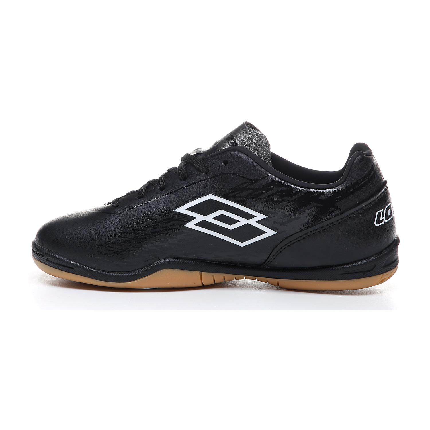 kasut futsal lotto
