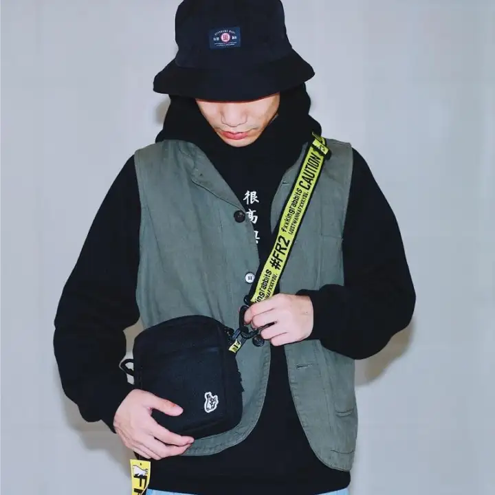 fr2 small shoulder bag