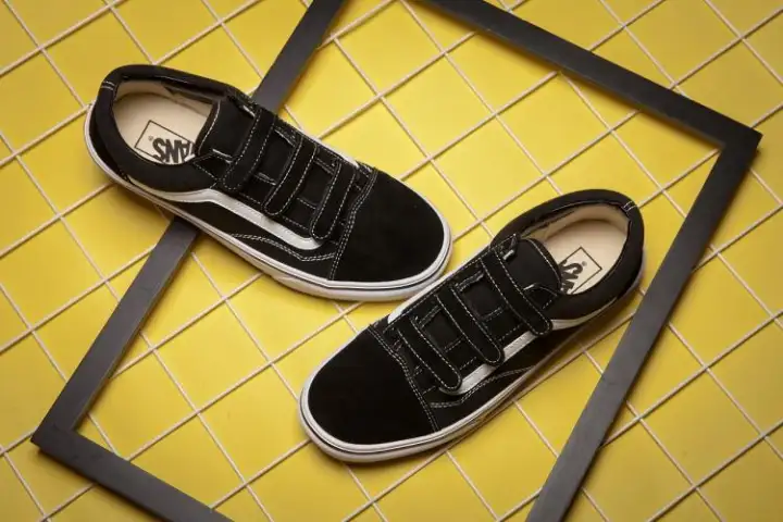 vans buckle shoes