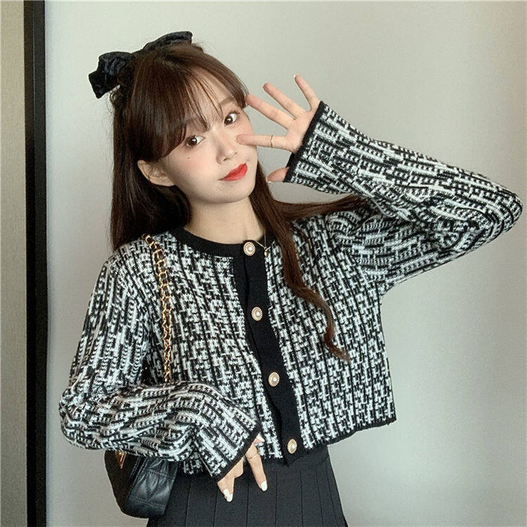 Korean Knitted Cardigan Croptop for Women Loose Long Sleeve Jacket Thin Sweater Tops Trendy 2021 New Style on Sale Murah