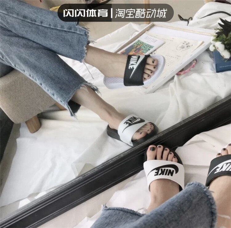 Nike slippers cheap couple