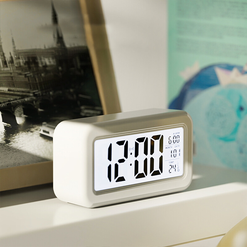 Alarm clock simple clock digital display LCD lazy snooze mute backlight electronic clock