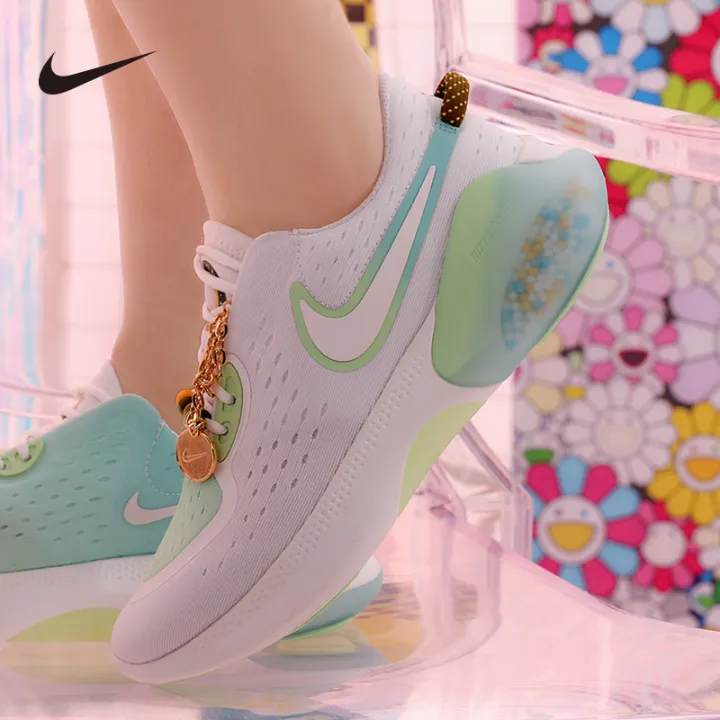 nike breathable trainers