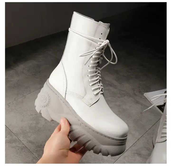 trendy women's boots 2018