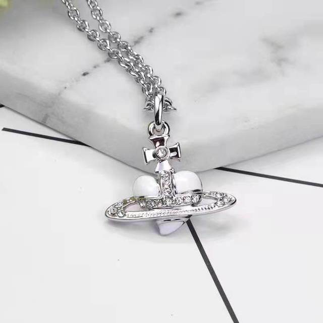 European and American Inlaid Zircon Love Short Necklace Clavicle Chain Heart shaped Element Necklace for Women Jewelry Wholesale