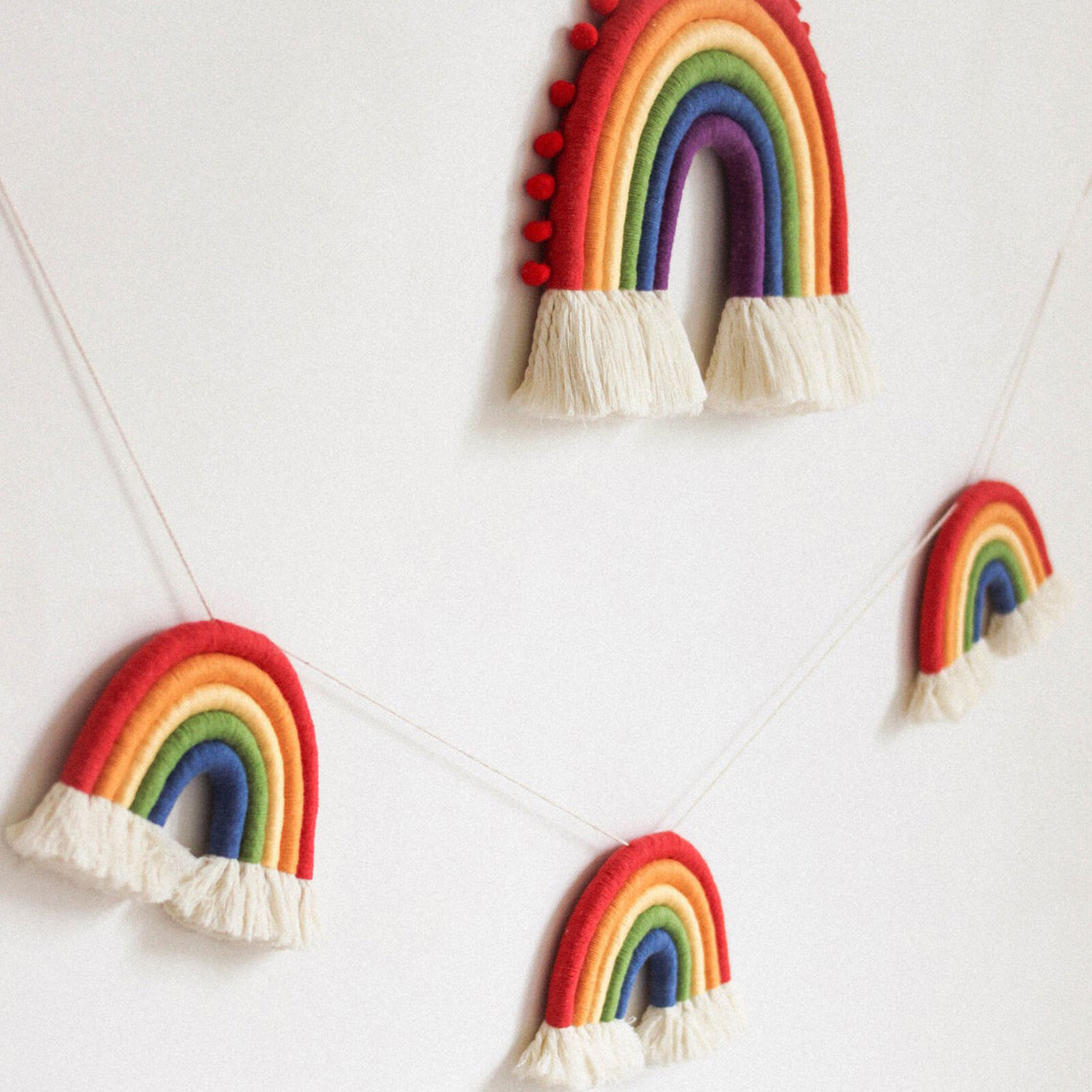 JAREDQ Nice-looking Tapestry Pendant Fine Workmanship Cotton Rope Compact Delicate Rainbow Hanging Tapestry for Home Hanging Pendant Nice-looking