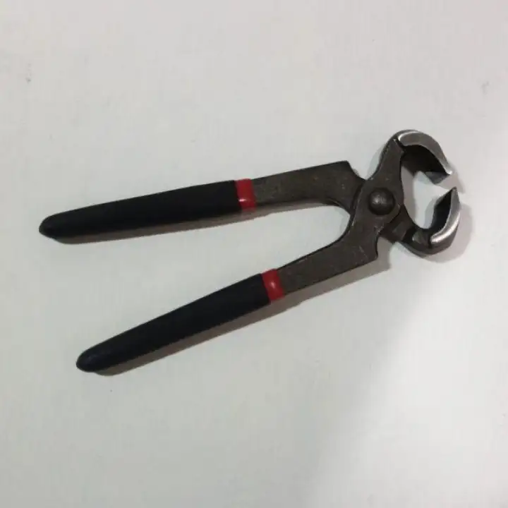 nail puller pliers