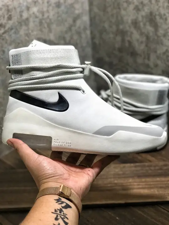 girl nike shoes high tops