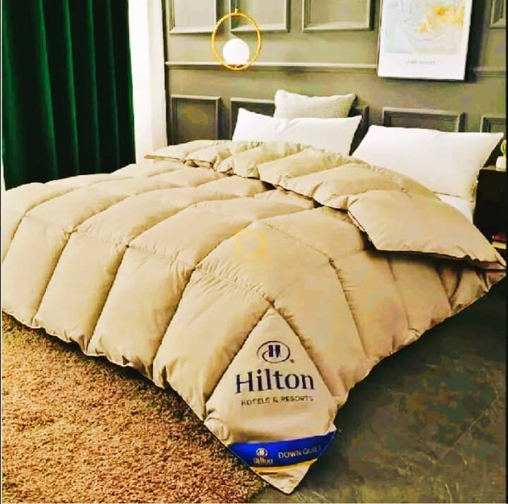HILTON COMFORTER/ TOTO SUPER HIGH QUALITY COMFORTER 200x230cm KING