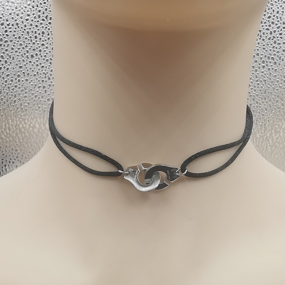 {hot} Stainless Steel Handcuff Necklace