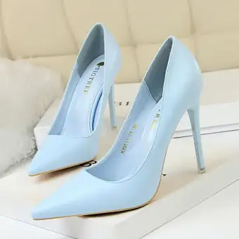 white pump shoes womens
