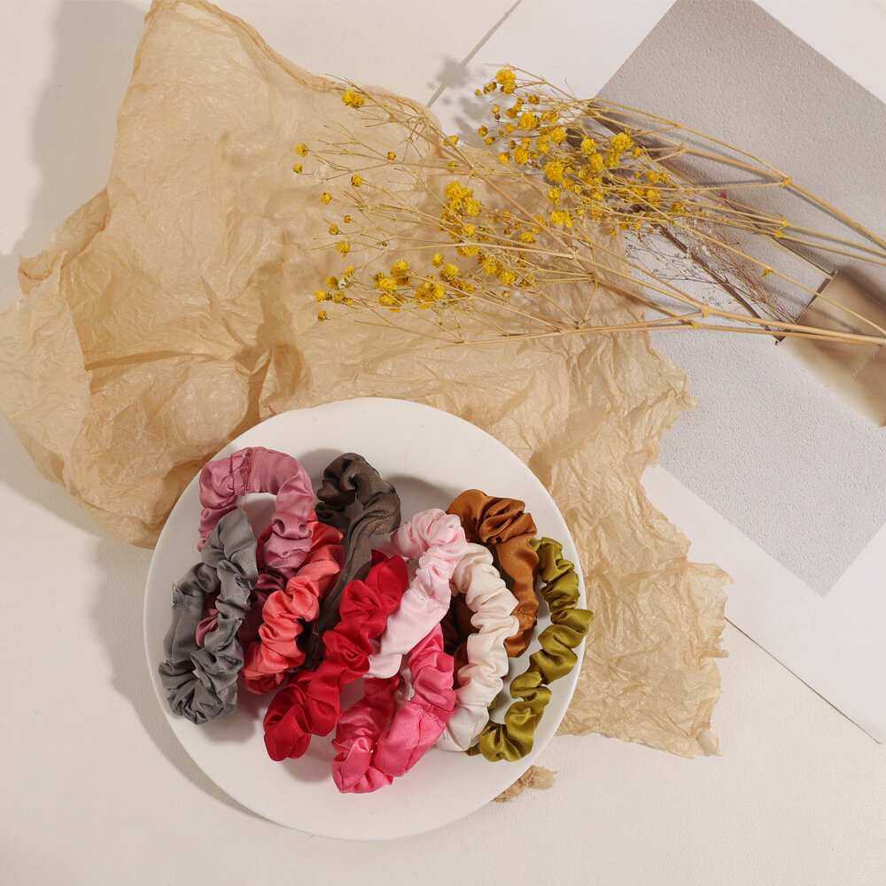1pcs Silk Satin Hair Ring Wild Rubber Band High Elastic Ponytail Large Intestine Hair Rope Hair Accessories women（random Color）