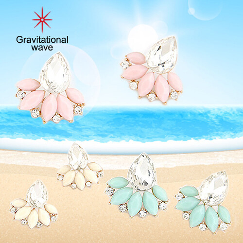 Gravitational wave Women's Korean Style Teardrop Leaf Inlaid Rhinestone Earrings Ear Studs Jewelry