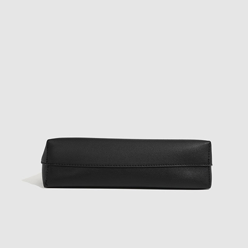 IELGY men's light and versatile simple and personalized messenger bag