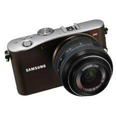 Samsung EV-NX100 14.6 MP Digital Camera with 20-55mm Zoom Lens
