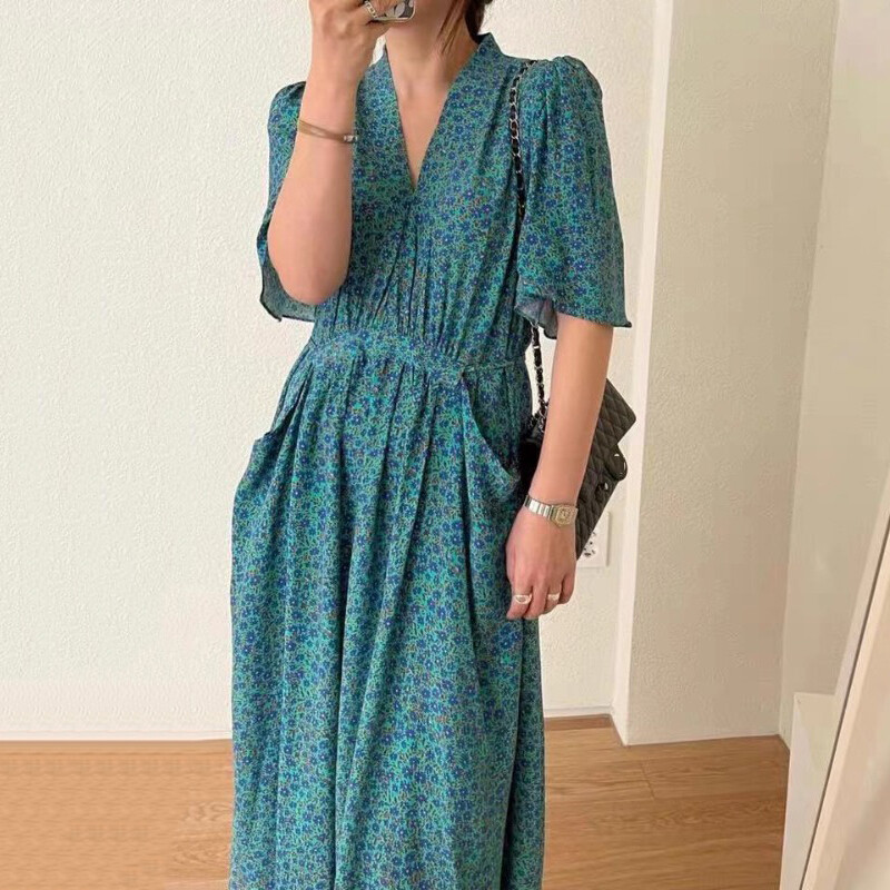 2025新款韩式连衣裙品牌 NUOVPAUL v领口袋绑带短袖碎花连衣裙女
