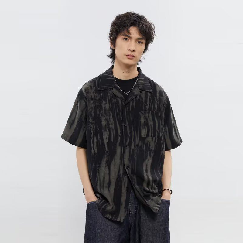 MOLAN Men's short-sleeved shirt is literary and simple straight-leg shirt is versatile for men's fashion prints
