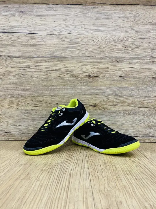 penalty futsal shoes