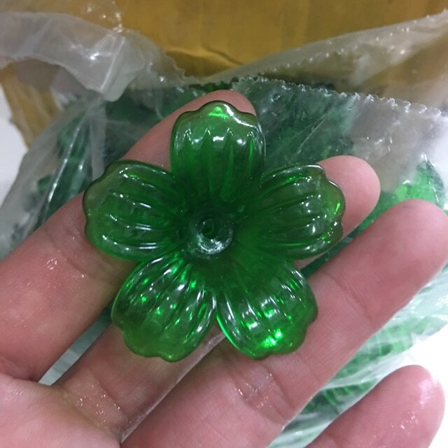 Đế hoa nhựa 5 cánh 5cm