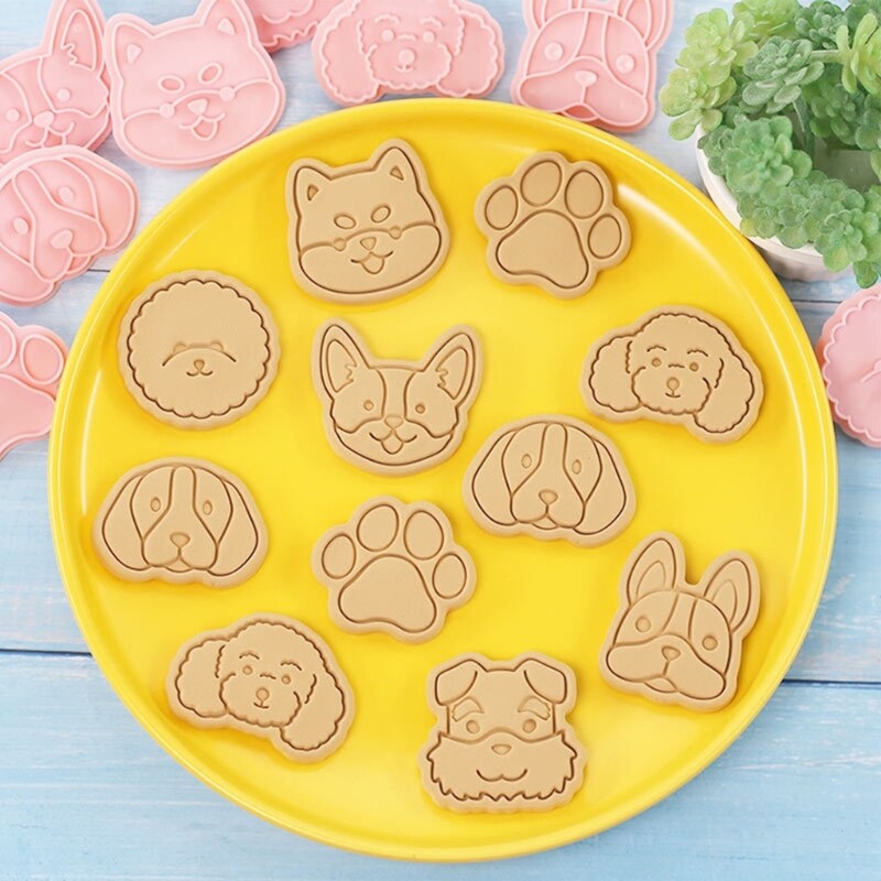 8Pcs Cute Dogs Head Pattern Cookie Cutters Set Cartoon Pressable Biscuits Mold Plastic Cookie Stamps DIY Baking Tool