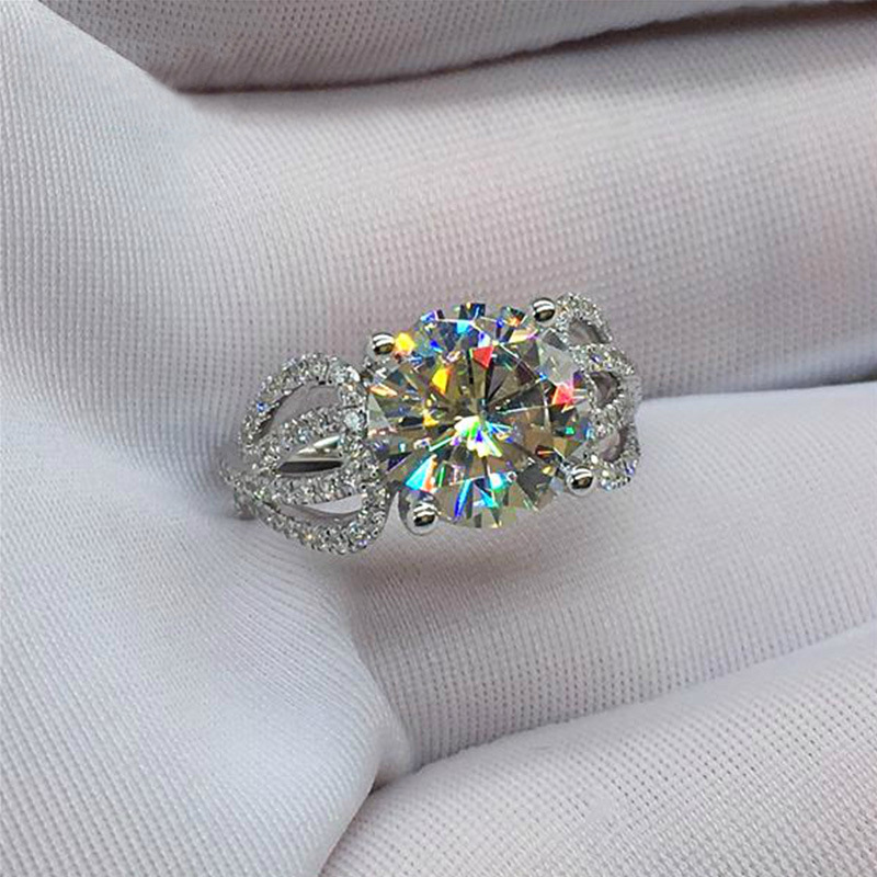 Classic Four Claw Luxury Group Diamond Ring Female Full Diamond Zircon Proposal Wedding Ring