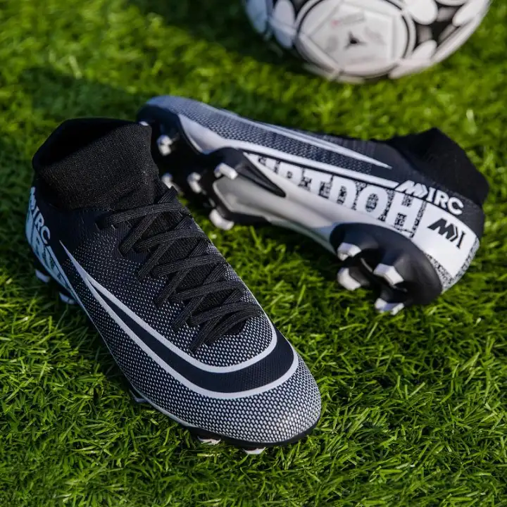 kasut bola futsal