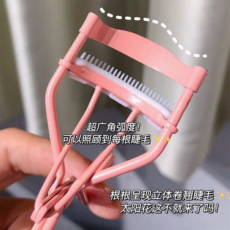 Premium Serrated Lash Curler to Help Create Beautiful, Natural-Looking Lashes