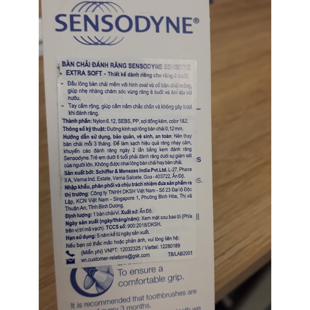 Bàn chải đánh răng SENSODYNE Dành Cho Răng Ê Buốt