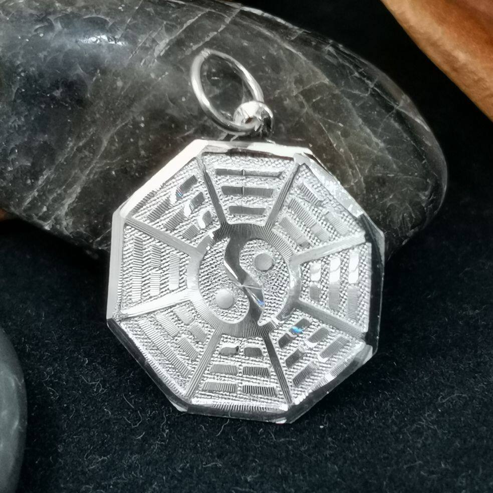 TRI-GRAM PENDANT SILVER