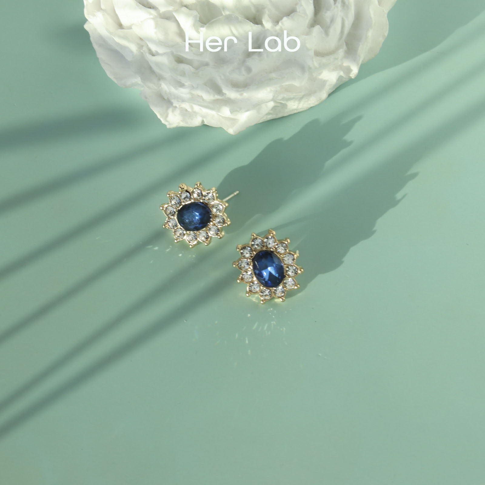 Her Lab jewelry | European and American Trend Stud Earrings, Royal Jewelry Design Noble and Elegant Earrings Jewelry Women's Victorian Style Crystal Floral Embossed Inspired Oval Earrings