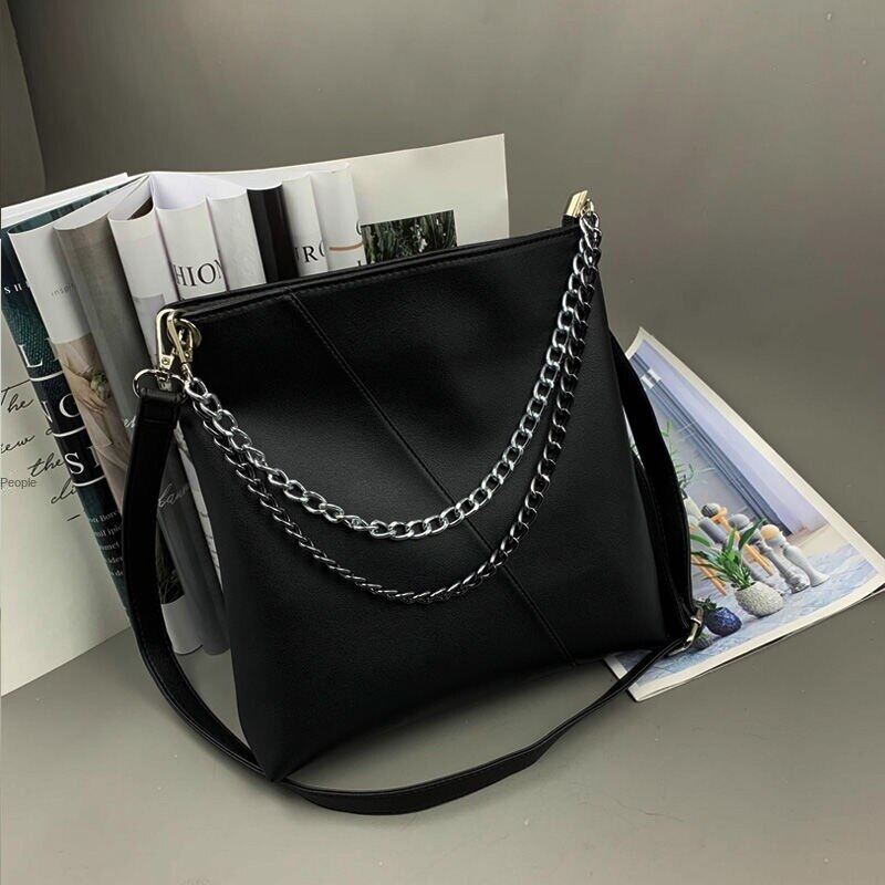 Valazo French small bag spring large-capacity shoulder bag female 2020 new fashion messenger bag wild tote big bag