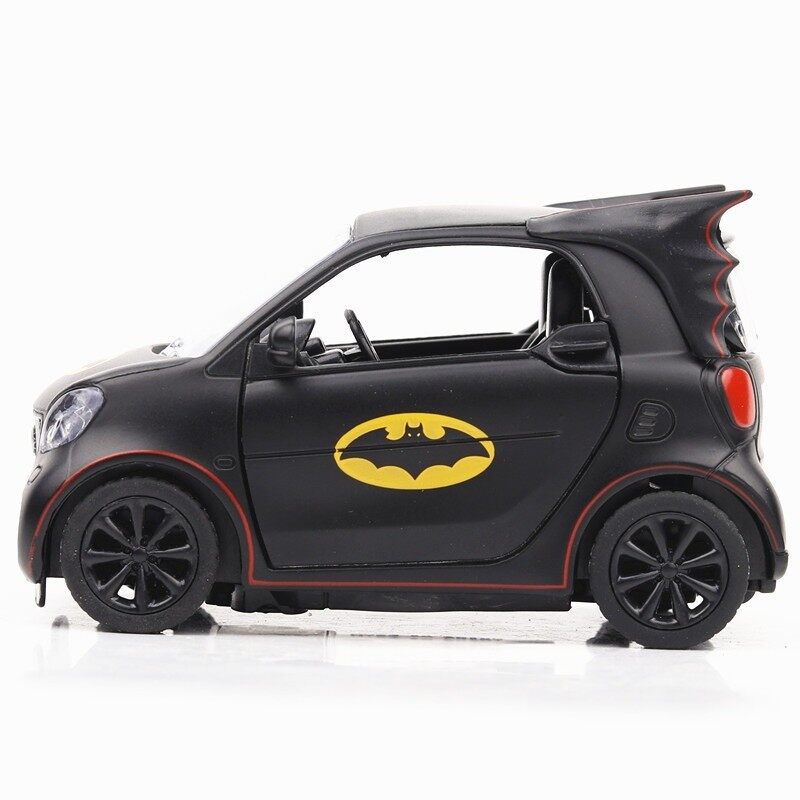 1:36 Batman Benz Smart Diecast Alloy Model Pull Back Car Toy with Sound & Light