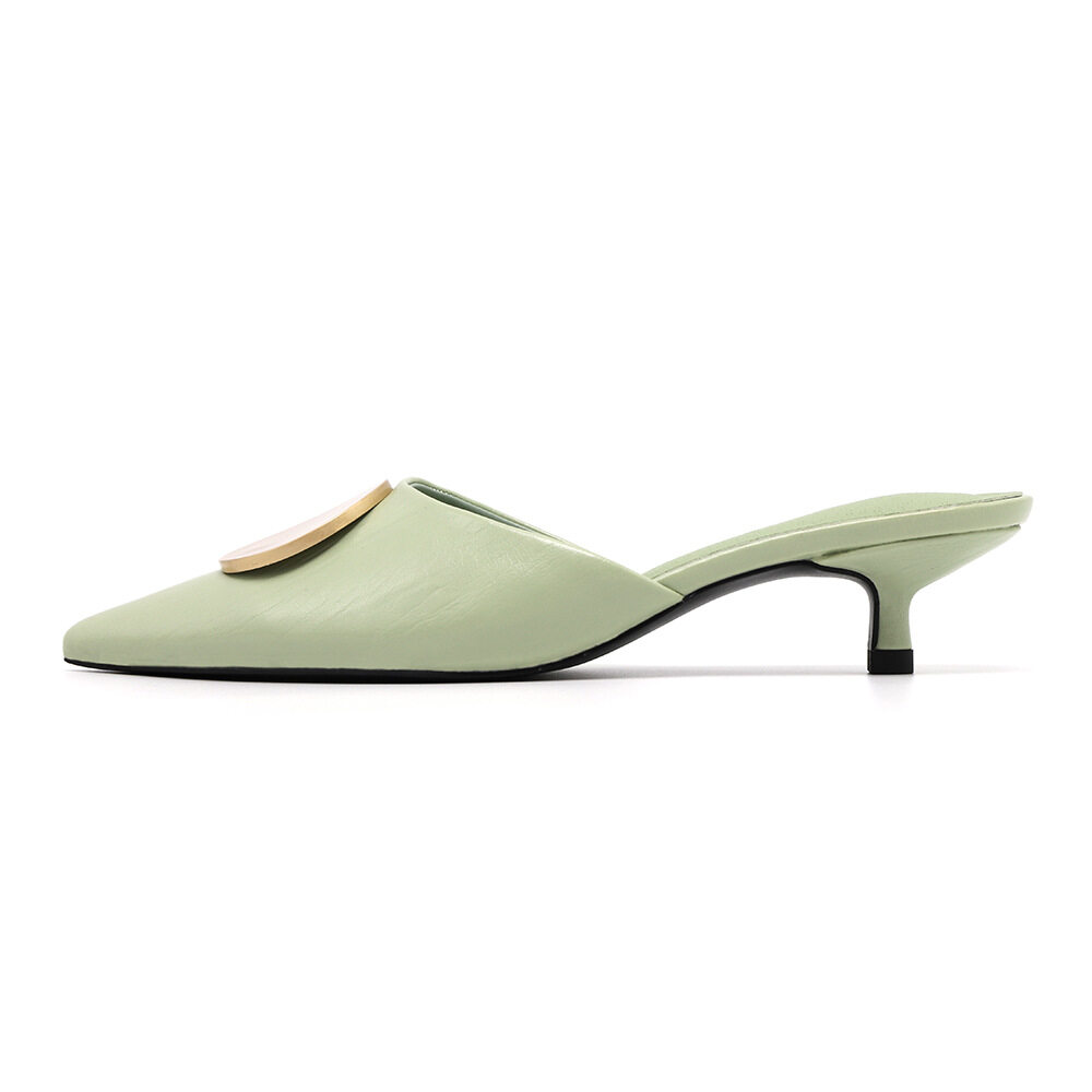 slippers closed toe