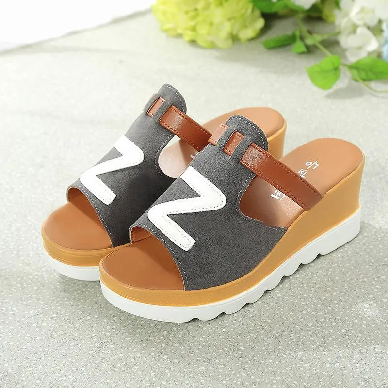 รองเท้าแตะผู้หญิง รองเท้าแตะน้ำหนักเบาใส่สบายWomen's Toe Slippers Wedge with Platform Sandals Women's Sandals