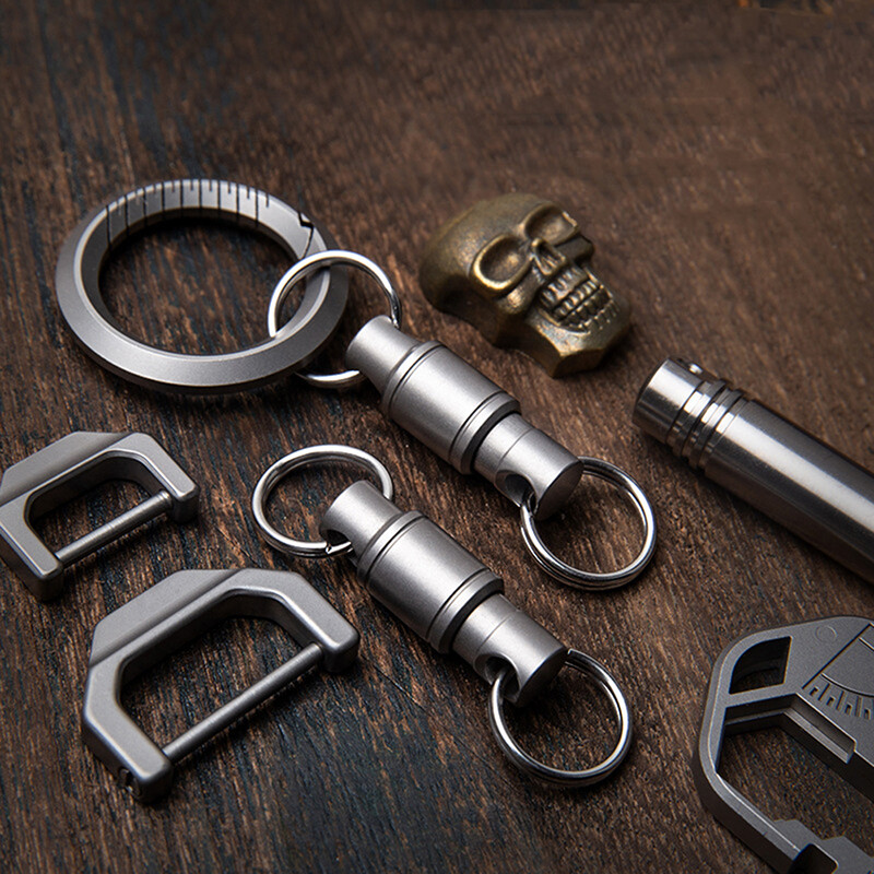 Aaogo Rotate Buckle Portable Multifunctional EDC Outdoor Tool Titanium Alloy Waist