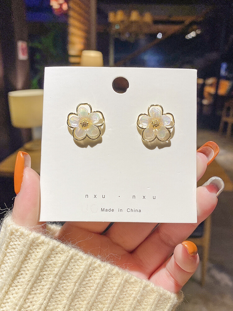 Korean High-end Flower Earrings
