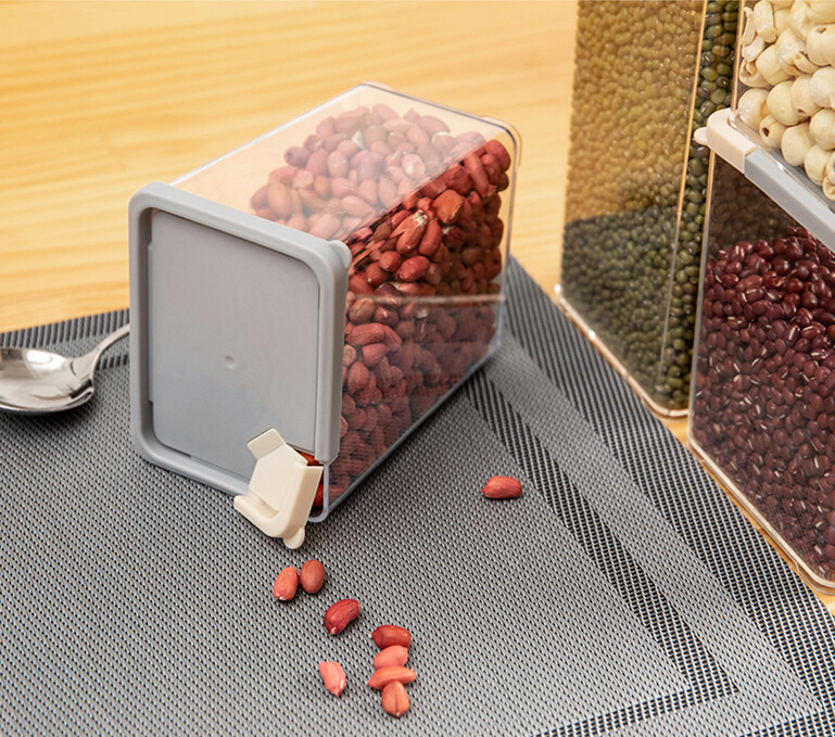 Kitchen Airtight Box Food Storage Container Stackable Bottles Kitchen Food Sealed Jar Containers Grain Nuts Beans Storage Box With Lid Buckle Design Sealed Moistureproof and Dustproof Household Plastic Box