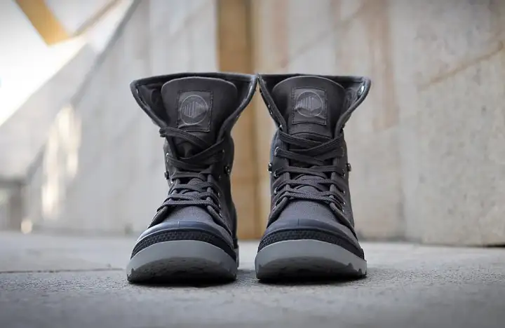 black canvas boots mens