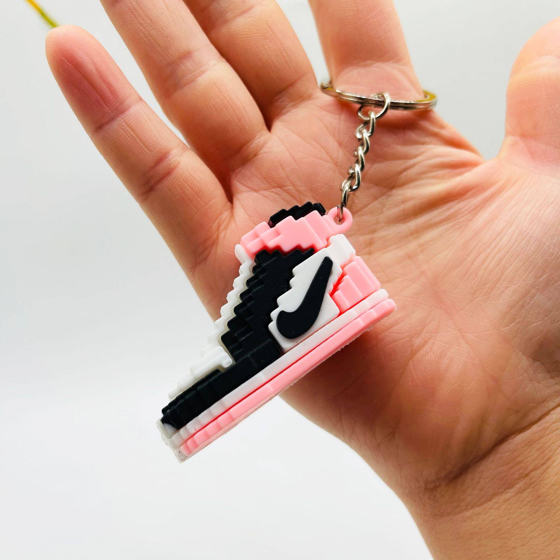 【AnnCar】Creative Mini Basketball Shoes Key Chain Personality PVC Drip