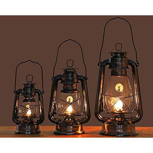 Lampe de camp rouge de dessin animé Kérosène et lanterne vintage à l