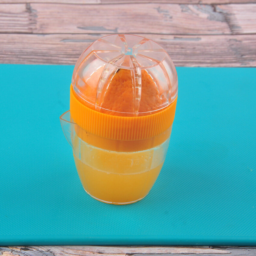 Portable Fruit Juicer Mini Manual Lemon Juicer Orange Lime Citrus Juicer Hand Press Squeezer