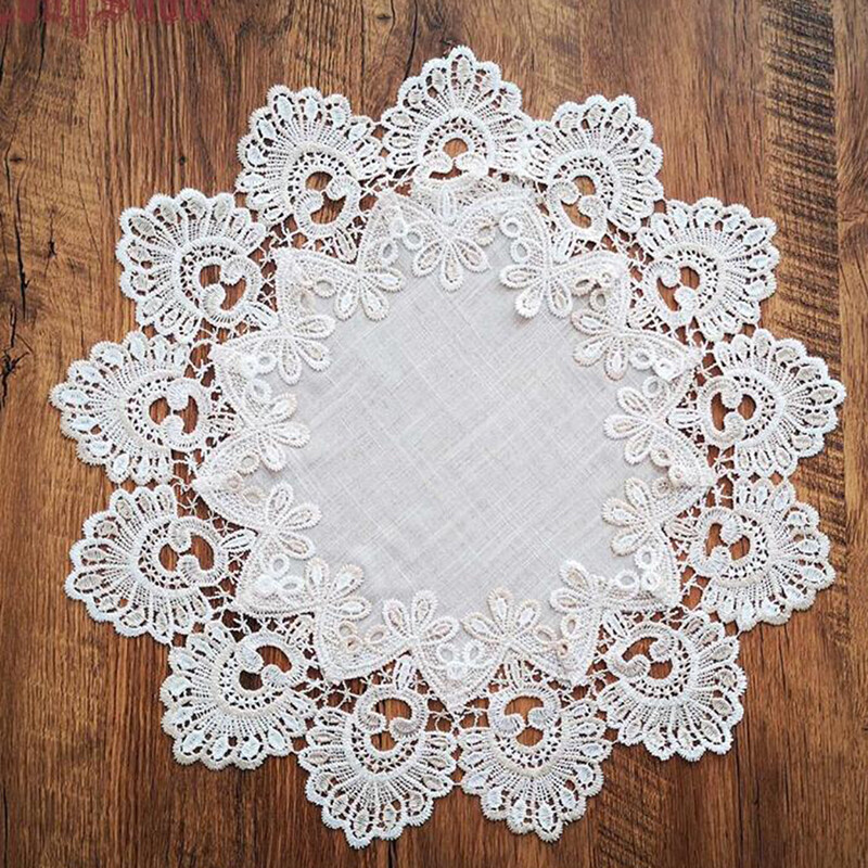 1Pcs 40x40cm Creative Vintage Lace Trim Embroidered Round Table Linens Placemats
