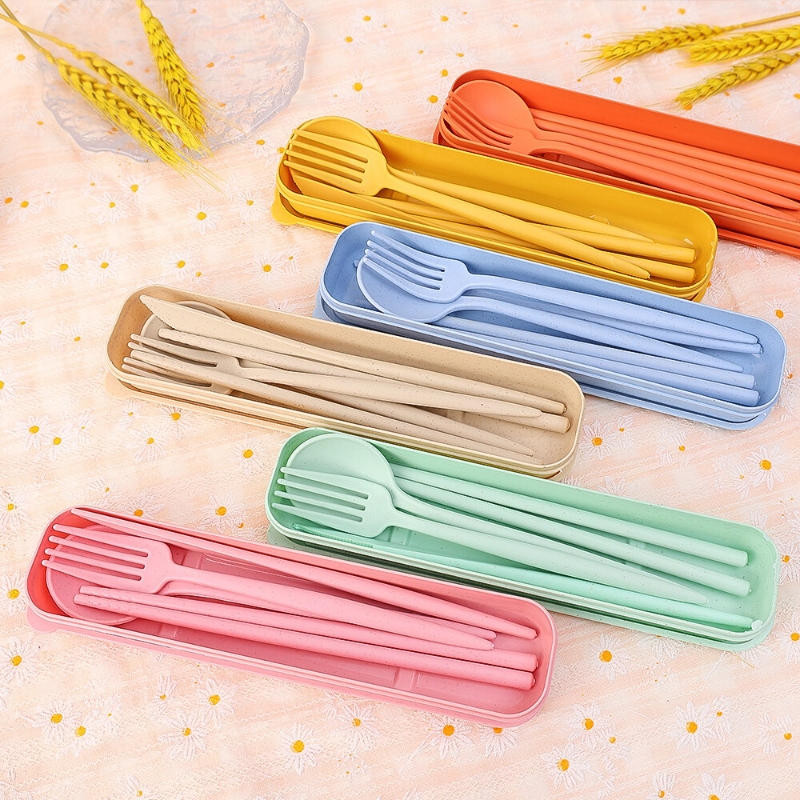 4pcs/set Cutlery Wheat Straw with Box Students Tableware Travel Portable Dinnerware Spoon Fork Chopsticks Kitchen Meal Box